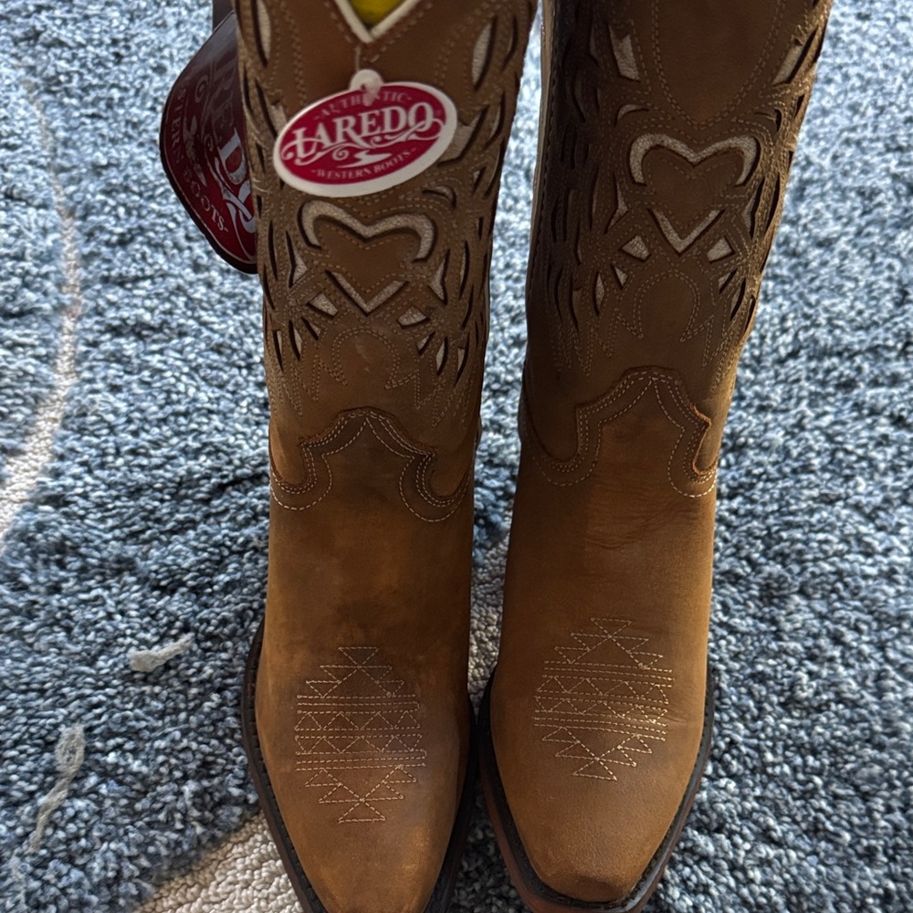 NWT!! Laredo Honey with Eagle U-Lay Cutout Design Western Boots